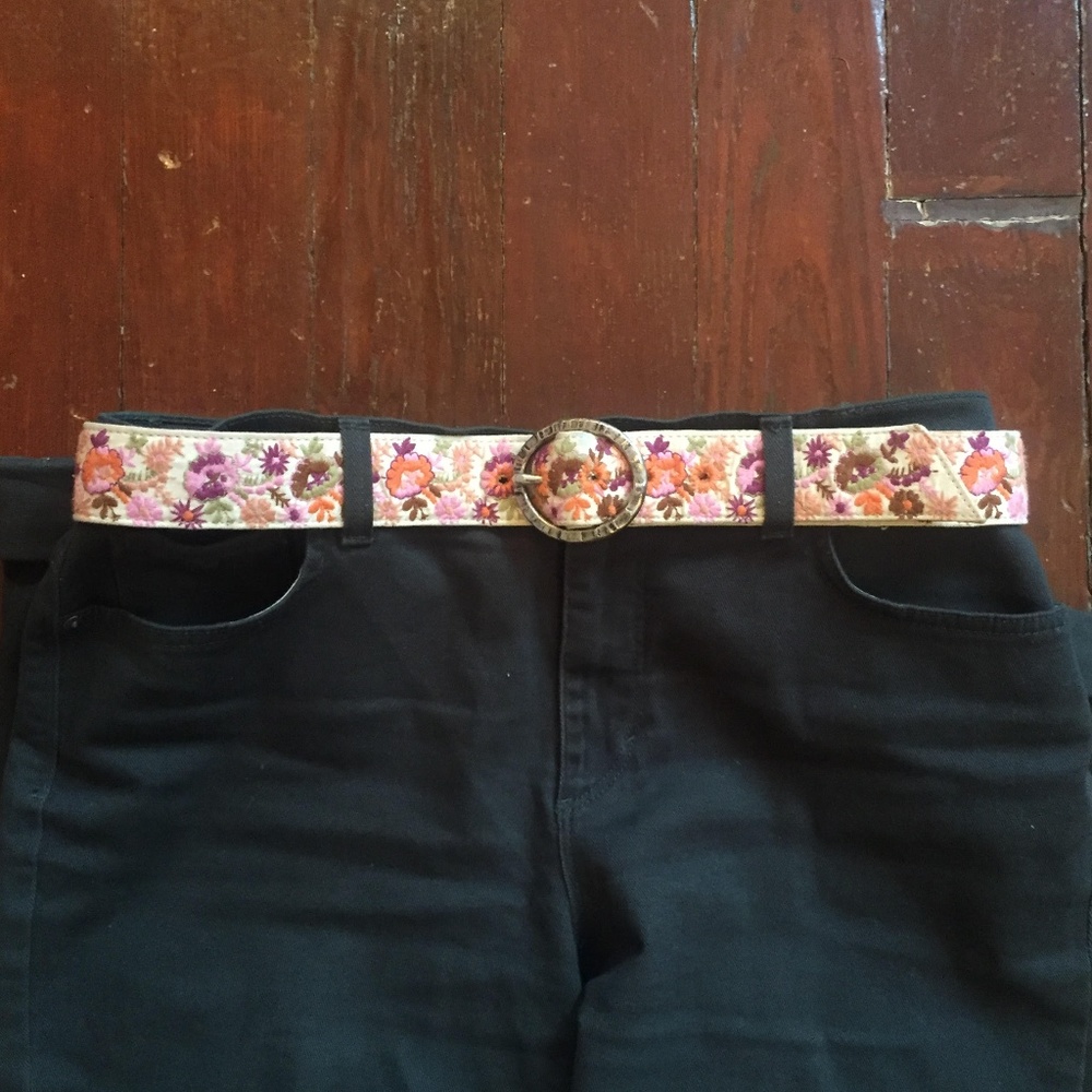 Lucky Brand Embroidered Flower Belt